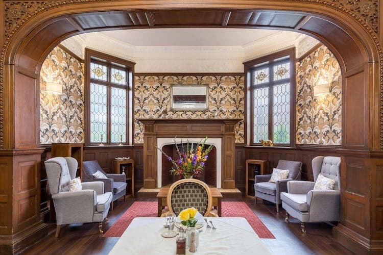 Bushey House Beaumont Care Home