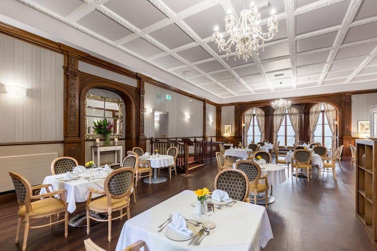 Bushey House Beaumont Care Home