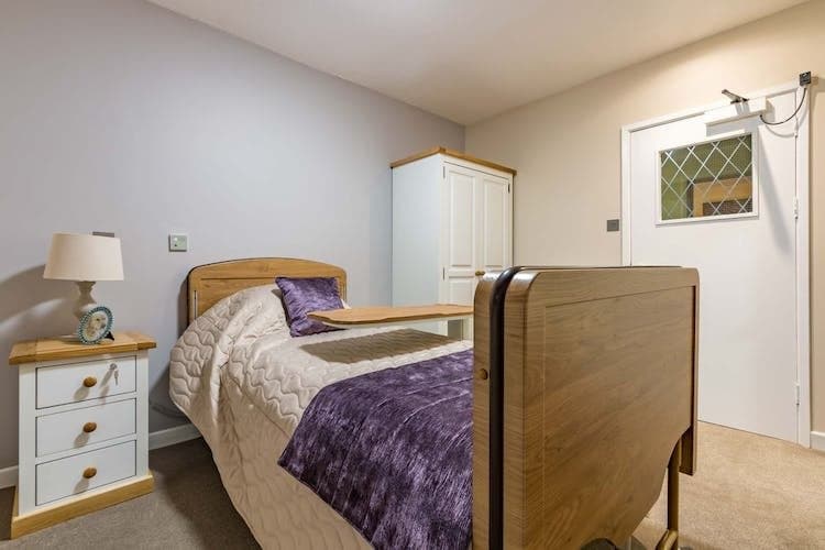 Llys-y-Tywysog Care Home