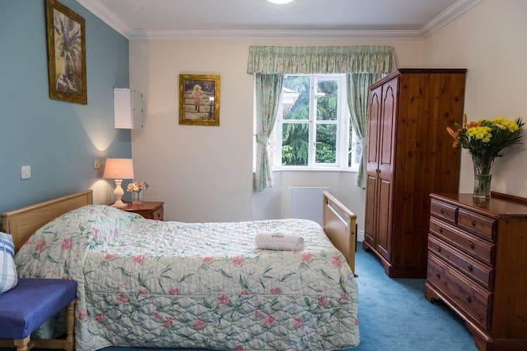 Hollyfields Care Home