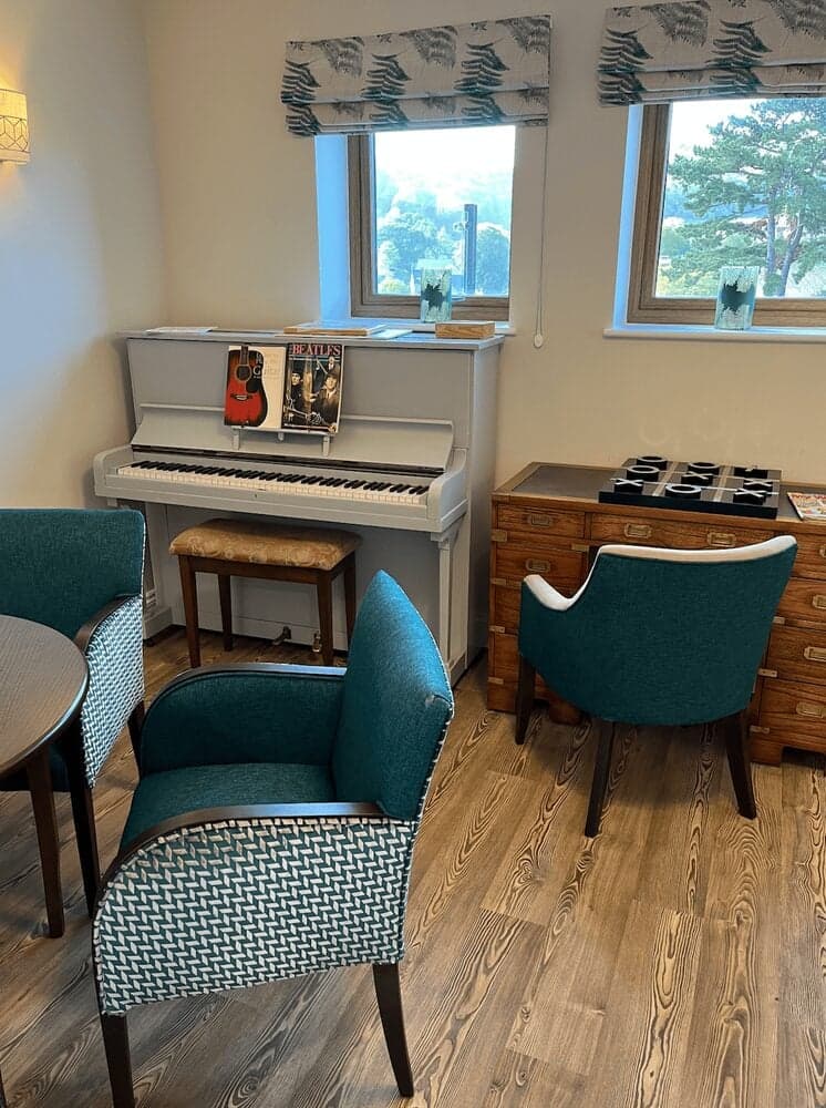 Holly Oak Care Home