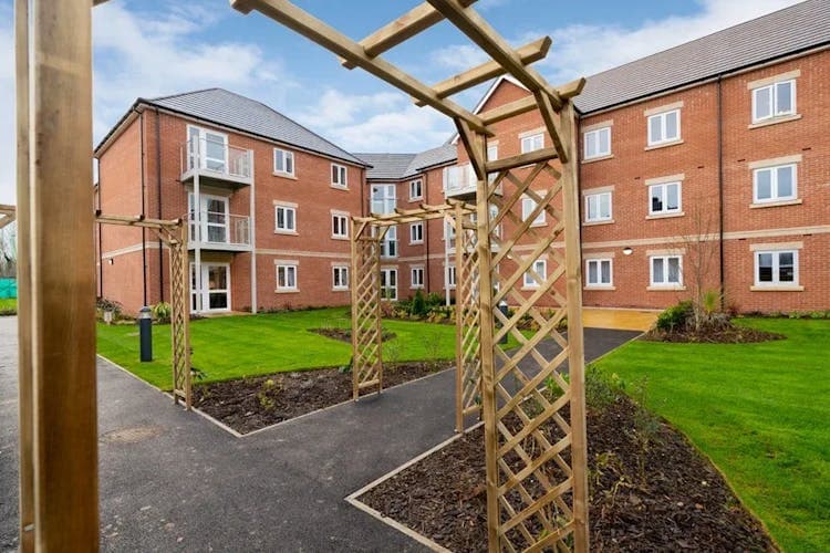Mill Gardens and Farnham House