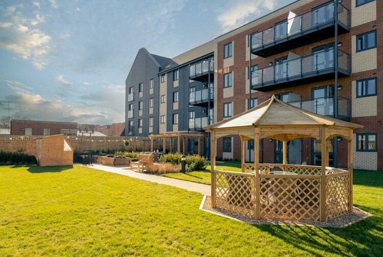 Roslin Place