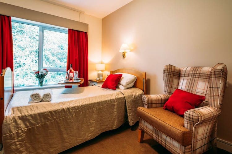 Plas-y-Dderwen Care Home