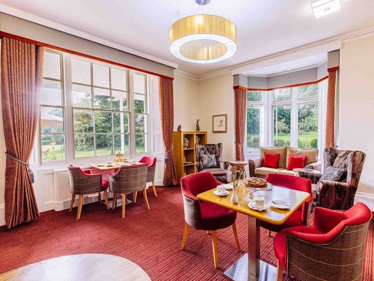Red Oaks Care Home