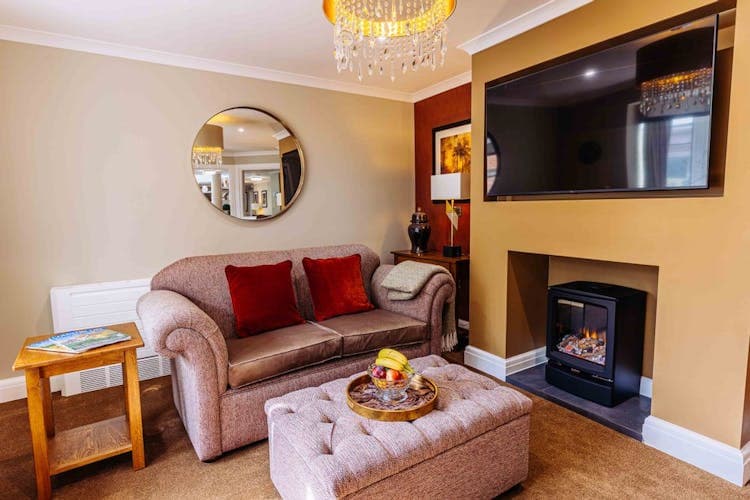 Red Oaks Care Home